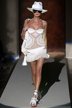 Gianfranco Ferré fashion show for Spring/Summer 2004