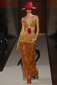 Gianfranco Ferré fashion show for Spring/Summer 2004