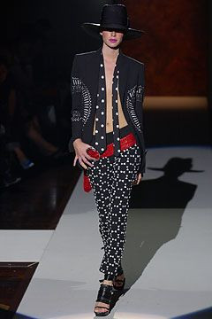Gianfranco Ferré fashion show for Spring/Summer 2004