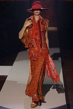 Gianfranco Ferré fashion show for Spring/Summer 2004