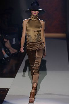 Gianfranco Ferré fashion show for Spring/Summer 2004