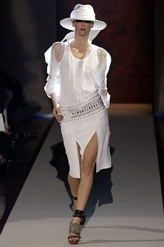 Gianfranco Ferré fashion show for Spring/Summer 2004