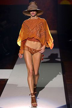 Gianfranco Ferré fashion show for Spring/Summer 2004