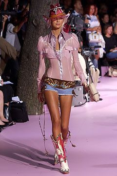 D&G fashion show for Spring/Summer 2004