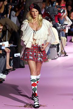 D&G fashion show for Spring/Summer 2004