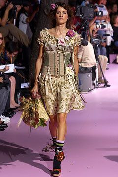 D&G fashion show for Spring/Summer 2004