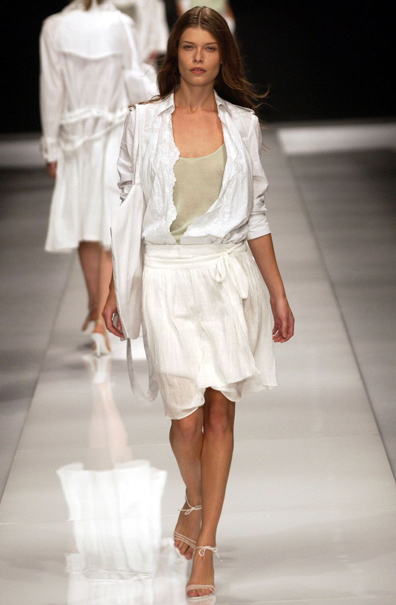 Burberry Prorsum fashion show for Spring/Summer 2004