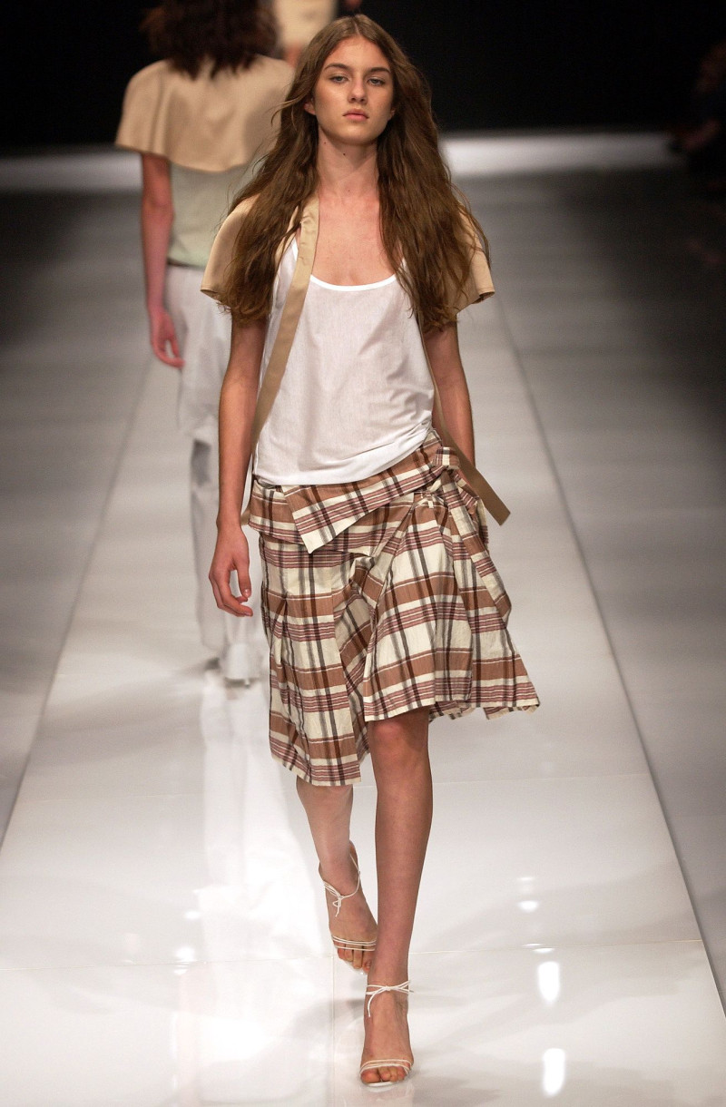 Burberry Prorsum fashion show for Spring/Summer 2004