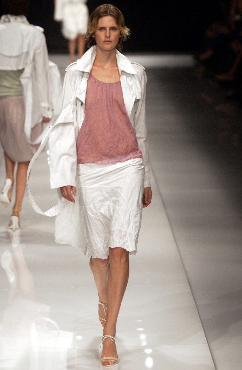 Burberry Prorsum fashion show for Spring/Summer 2004