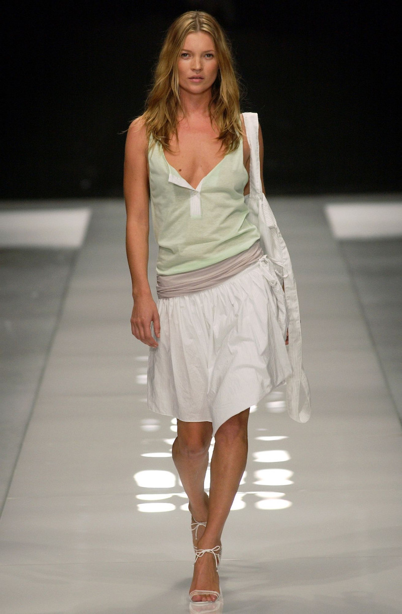 Burberry Prorsum fashion show for Spring/Summer 2004