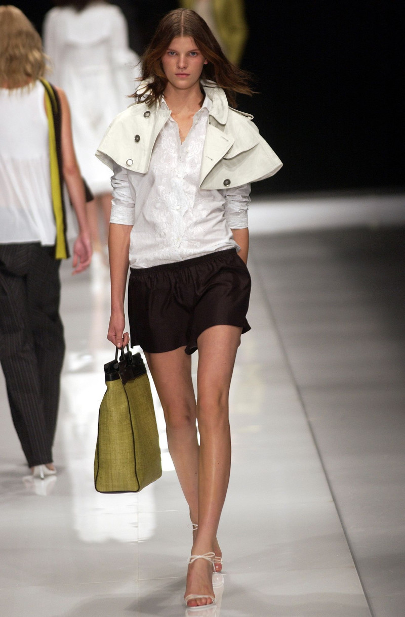Burberry Prorsum fashion show for Spring/Summer 2004