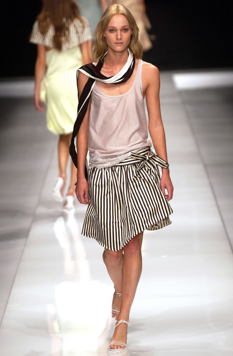 Burberry Prorsum fashion show for Spring/Summer 2004