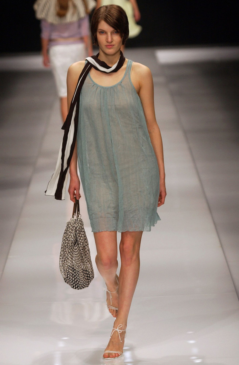 Burberry Prorsum fashion show for Spring/Summer 2004