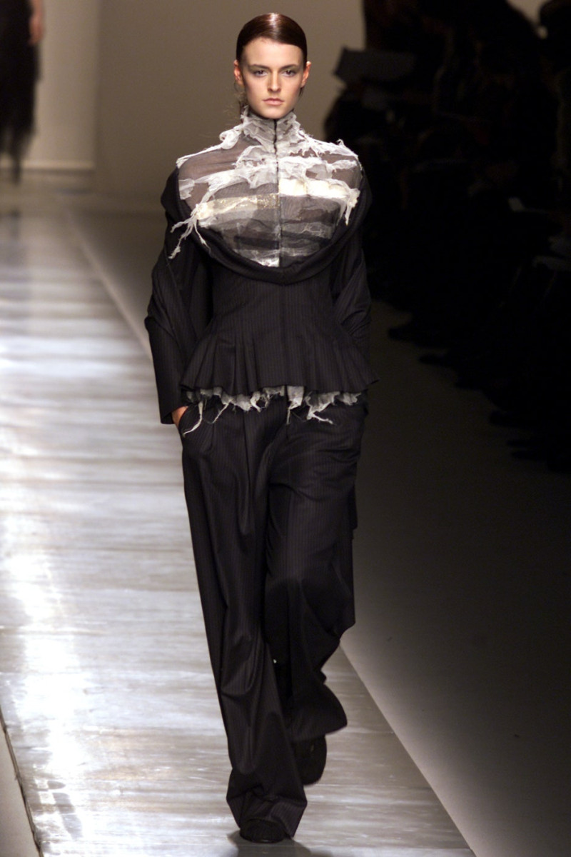 Givenchy Haute Couture fashion show for Spring/Summer 2002