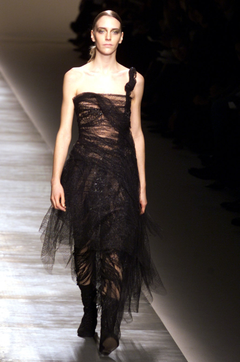 Givenchy Haute Couture fashion show for Spring/Summer 2002