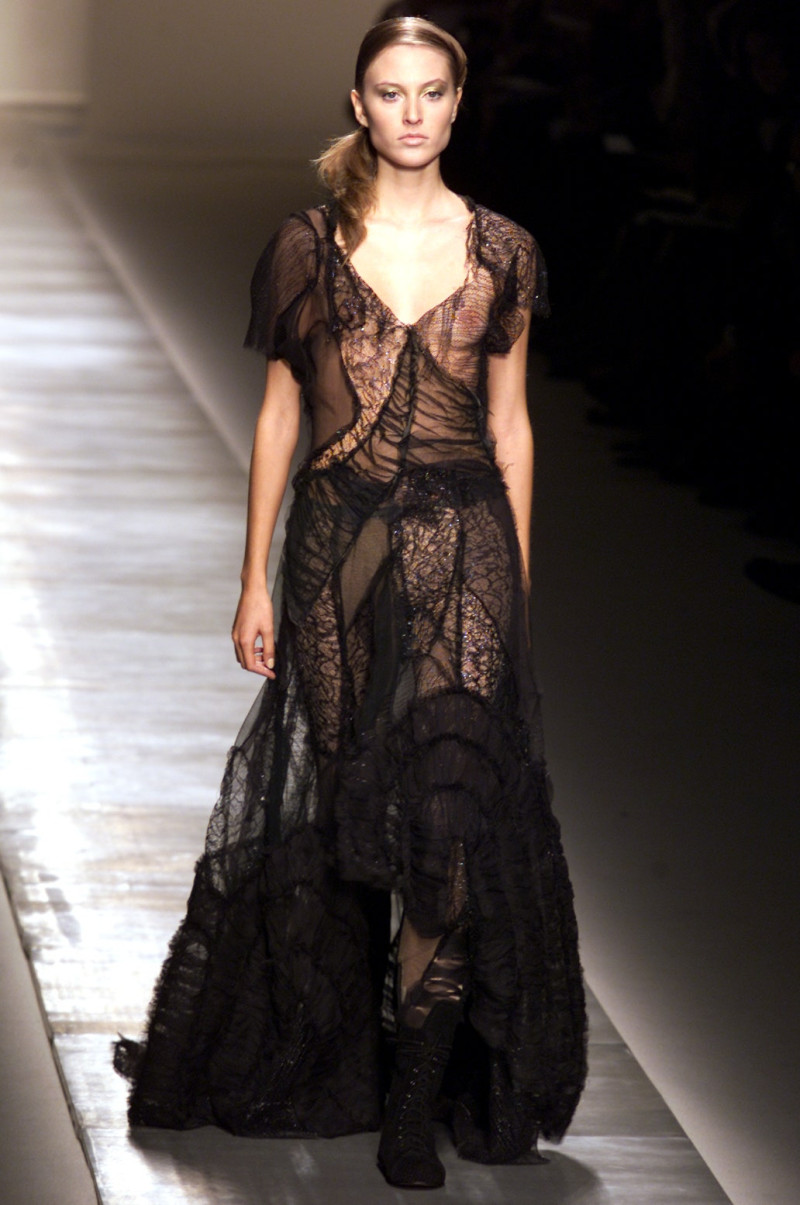 Givenchy Haute Couture fashion show for Spring/Summer 2002