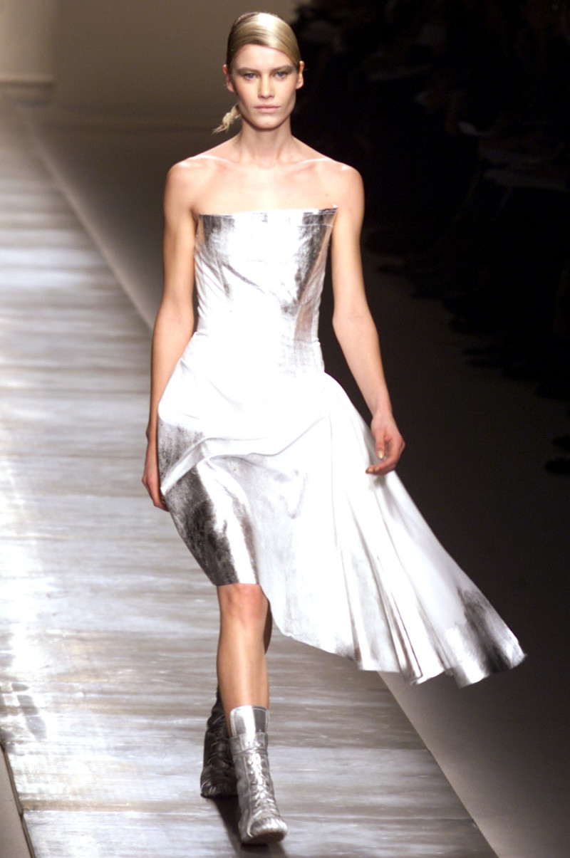 Givenchy Haute Couture fashion show for Spring/Summer 2002