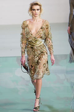 Valentino fashion show for Spring/Summer 2003