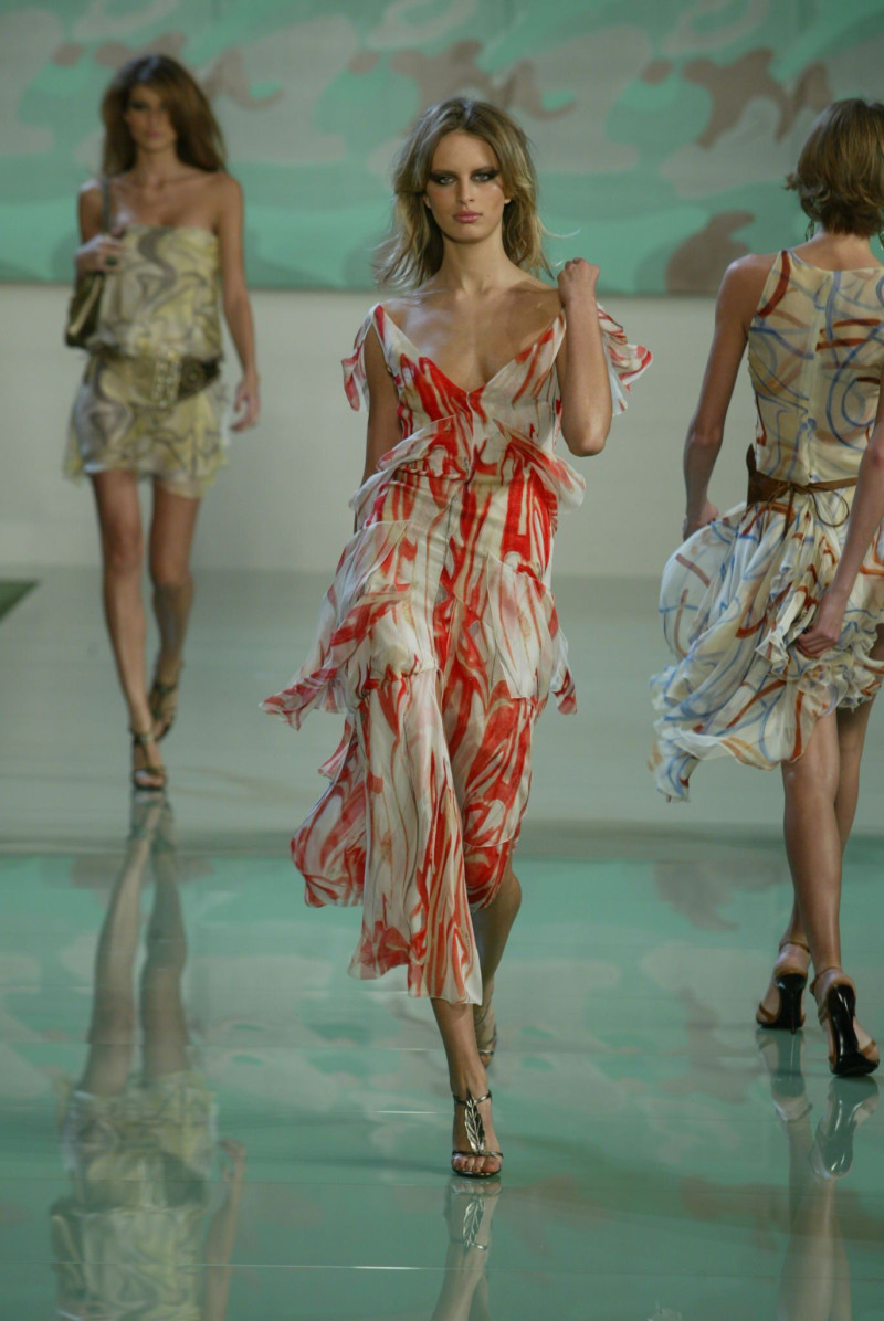 Karolina Kurkova featured in  the Valentino fashion show for Spring/Summer 2003