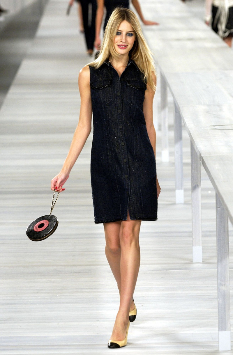 Chanel fashion show for Spring/Summer 2004
