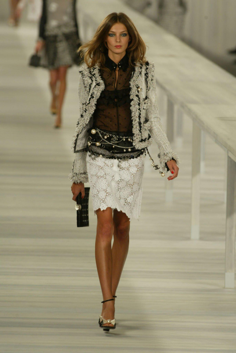 Daria Werbowy featured in  the Chanel fashion show for Spring/Summer 2004