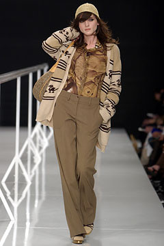 Moschino fashion show for Autumn/Winter 2002
