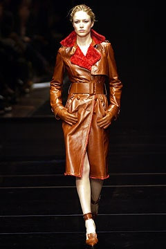 Gianfranco Ferré fashion show for Autumn/Winter 2002