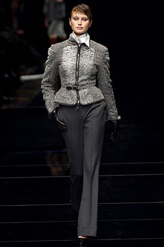 Gianfranco Ferré fashion show for Autumn/Winter 2002