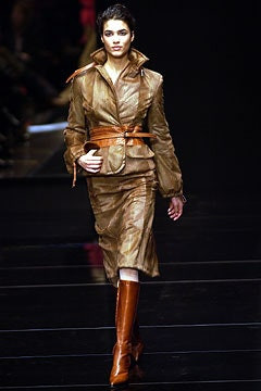 Gianfranco Ferré fashion show for Autumn/Winter 2002