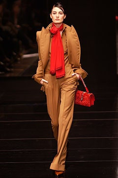 Gianfranco Ferré fashion show for Autumn/Winter 2002