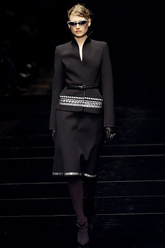 Gianfranco Ferré fashion show for Autumn/Winter 2002