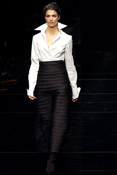 Gianfranco Ferré fashion show for Autumn/Winter 2002