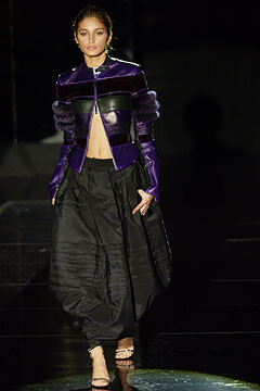 Gianfranco Ferré fashion show for Autumn/Winter 2002