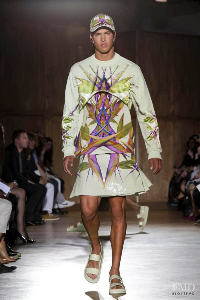 Givenchy fashion show for Spring/Summer 2012