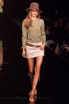 Alessandro Dell\'Acqua fashion show for Spring/Summer 2002