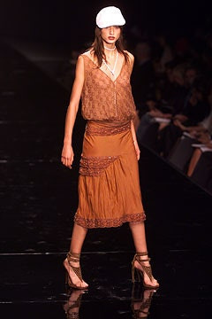 Alessandro Dell\'Acqua fashion show for Spring/Summer 2002
