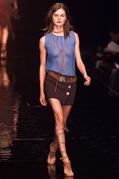 Alessandro Dell\'Acqua fashion show for Spring/Summer 2002