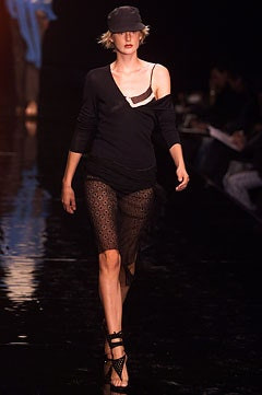 Alessandro Dell\'Acqua fashion show for Spring/Summer 2002