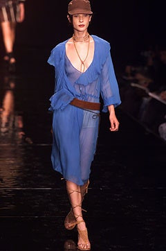 Alessandro Dell\'Acqua fashion show for Spring/Summer 2002