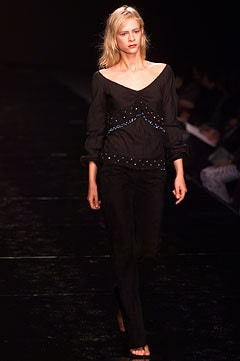 Alessandro Dell\'Acqua fashion show for Spring/Summer 2002