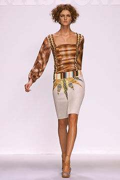 Missoni fashion show for Spring/Summer 2002