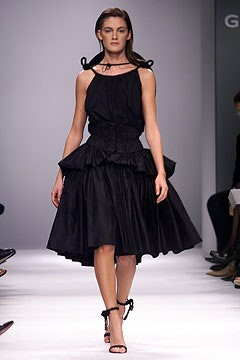 Givenchy fashion show for Spring/Summer 2002