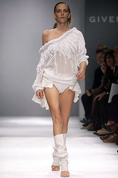 Givenchy fashion show for Spring/Summer 2002