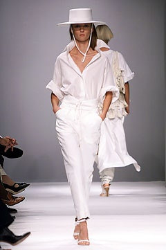Givenchy fashion show for Spring/Summer 2002