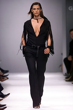 Givenchy fashion show for Spring/Summer 2002