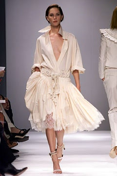 Givenchy fashion show for Spring/Summer 2002