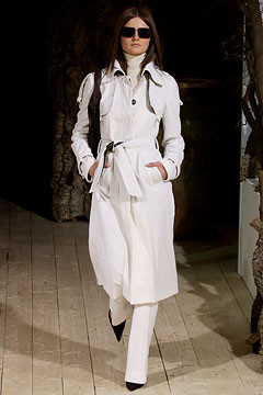 Dolce & Gabbana fashion show for Autumn/Winter 2002