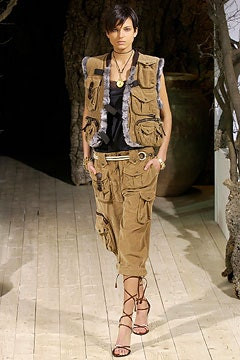 Dolce & Gabbana fashion show for Autumn/Winter 2002