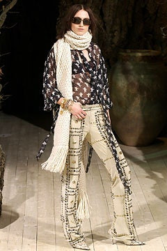 Dolce & Gabbana fashion show for Autumn/Winter 2002