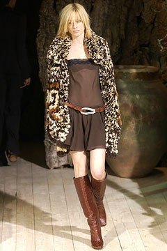 Dolce & Gabbana fashion show for Autumn/Winter 2002